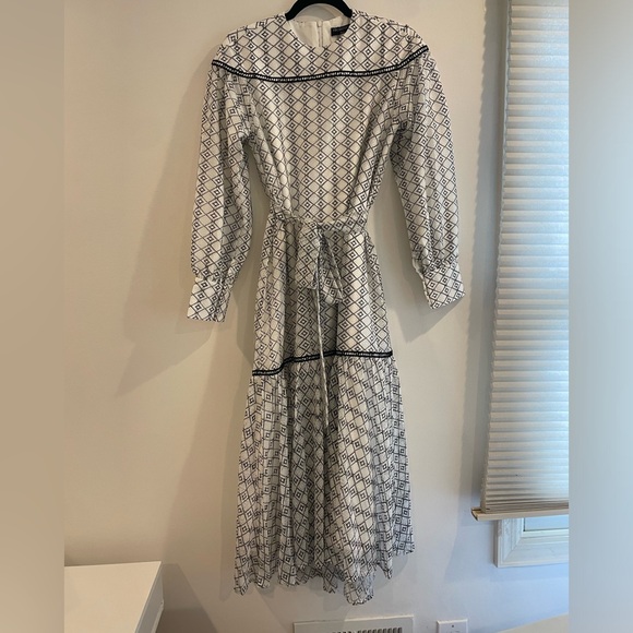 NEW WITH TAGS: MICACARA dress size 4 - Picture 1 of 3